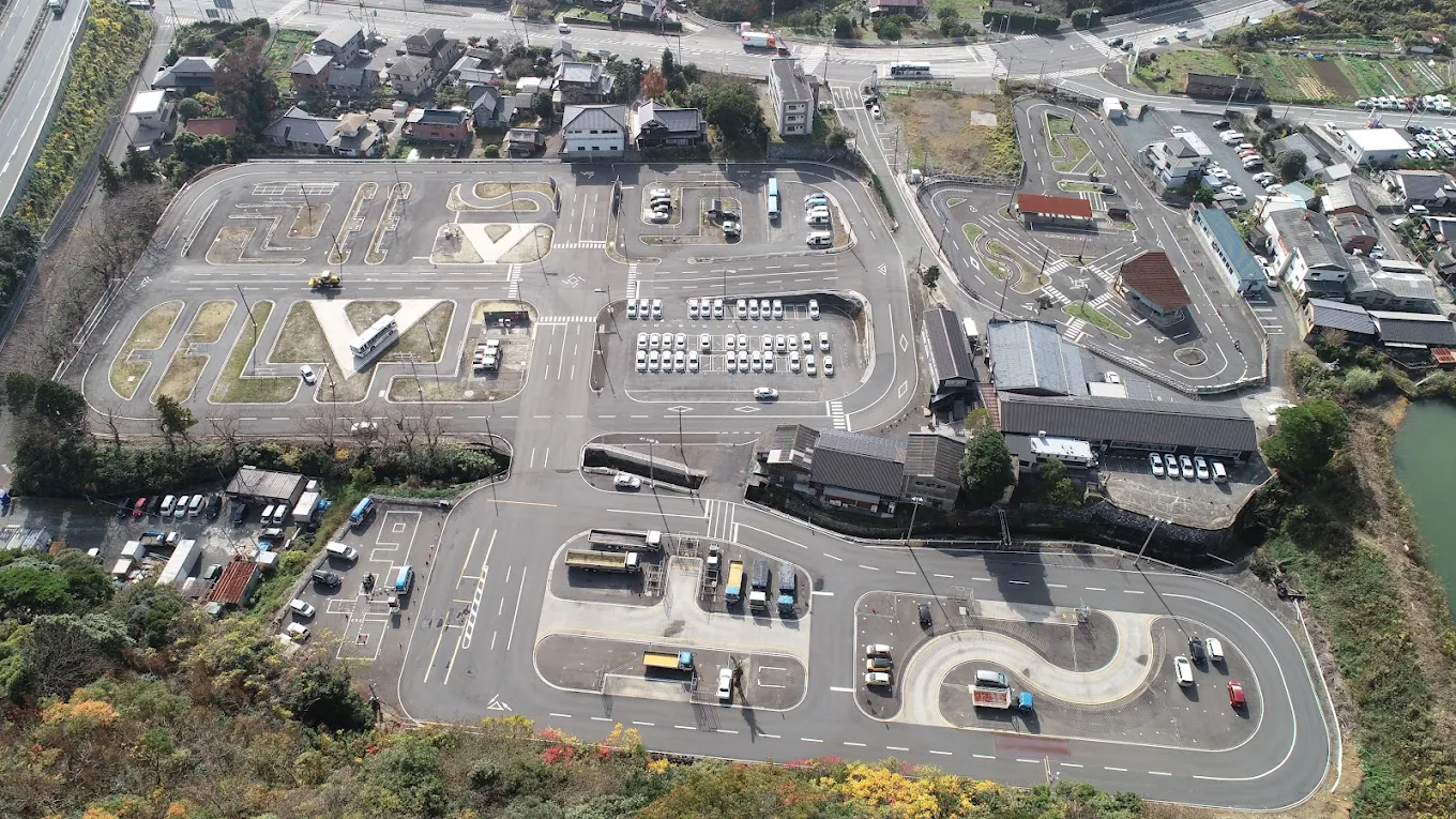 グループで行くなら！ ３人以上同室プランの合宿免許！