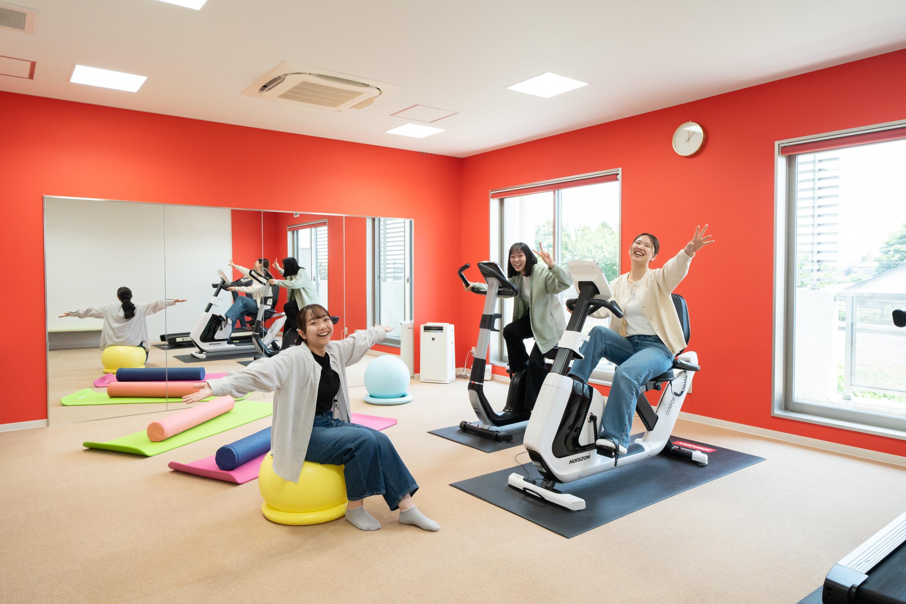 グループで行くなら！ ３人以上同室プランの合宿免許！