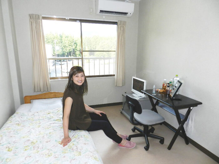 校内宿舎D棟
