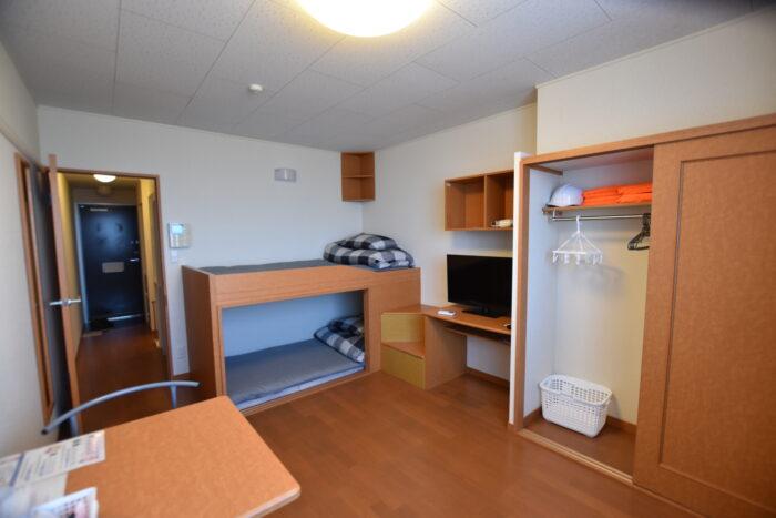 レオパレス寄子（女性）